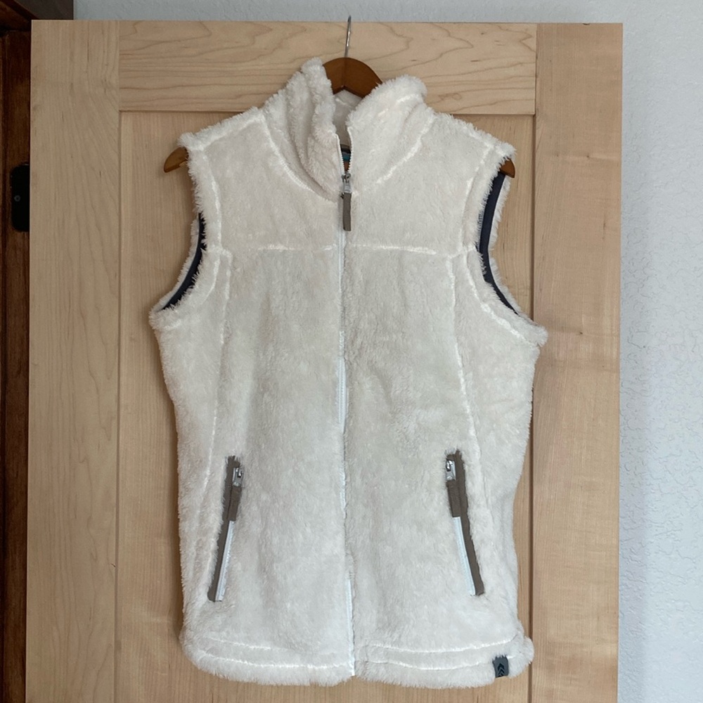 Free country vest, medium